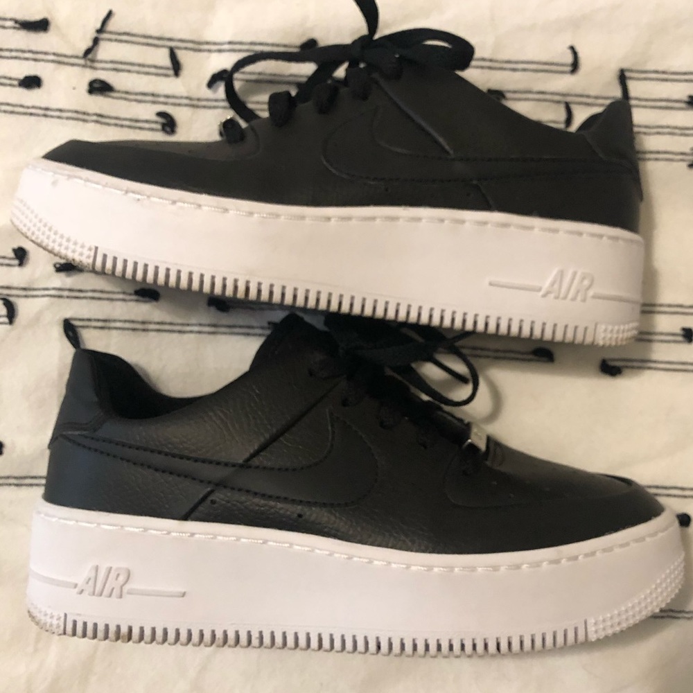 Nike Air Force 1 Sage